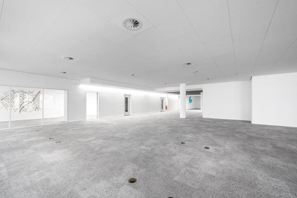 Attraktive Büro-/Gewerbefläche an bester Lage zu vermieten! (befris...