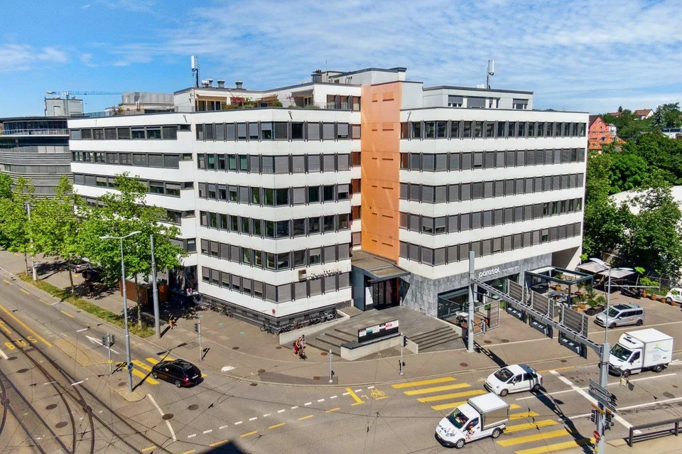 253 m² Gewerbefläche mit hoher Sichtbarkeit in Zürich-Oerlikon