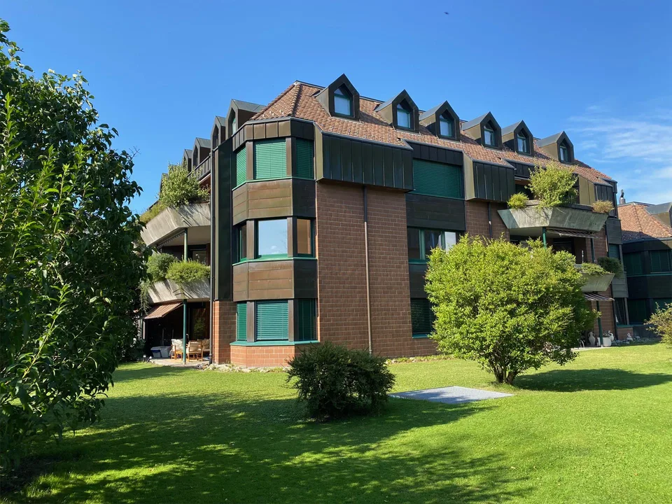 Grosse Wohnung mit schönem Balkon