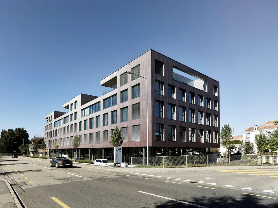 Breiter Tiefgarage Platz