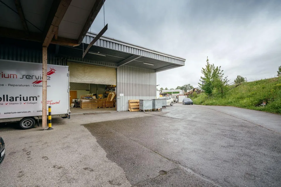 Attraktive Gewerbe- und Lagerflächen an Top-Verkehrslage zwischen Z... – photo 12 sur 13