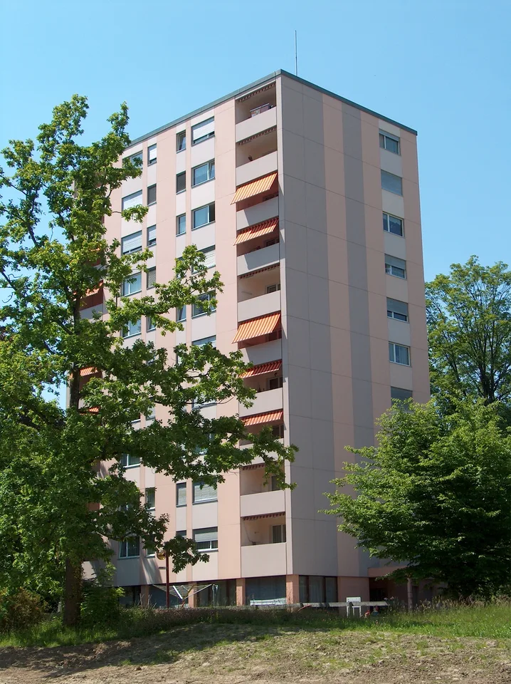 Sonnige, helle 2-Zimmerwohnung in altersgerechtem Mehrfamilienhaus