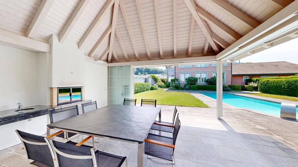 Traumhaus mit Pool, Sauna und Gartenhaus