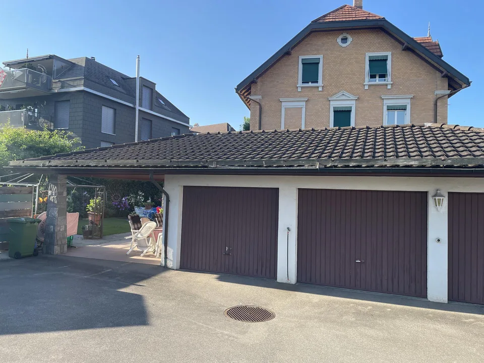 4 Zimmerwohnung in 3-Familienhaus