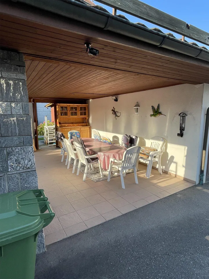 4 Zimmerwohnung in 3-Familienhaus