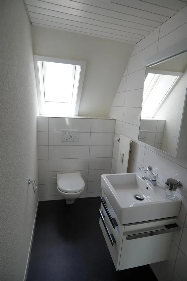 gemütliche 4 Zimmer-Dach-Wohnung mit Balkon ... – Foto 6 von 13