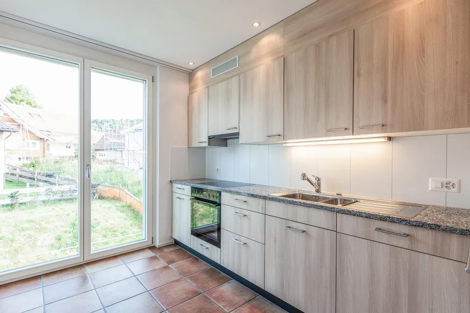schöne und helle 3.5 Zimmer Wohnung