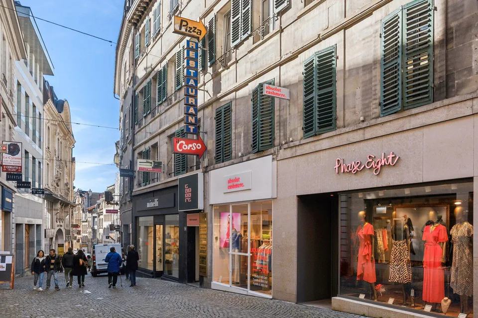 Belle arcade commerciale située en centre ville de Lausanne