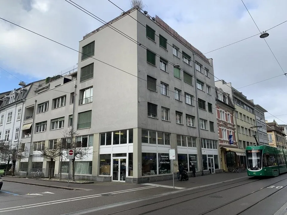 Grosszügiger Lagerraum an Top-Lage