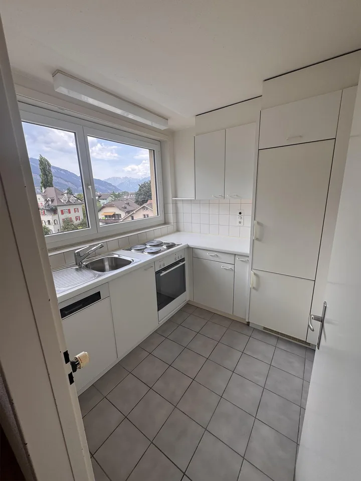 Grosse 3,5- Zimmer Dachwohnung