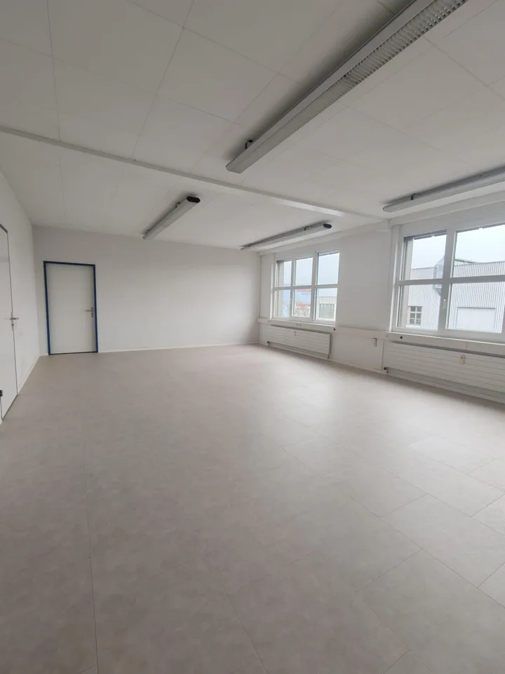Attraktive Bürofläche mit flexibler Raumaufteilung – photo 9 sur 13