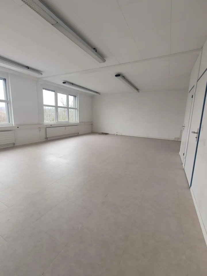 Attraktive Bürofläche mit flexibler Raumaufteilung – photo 10 sur 13