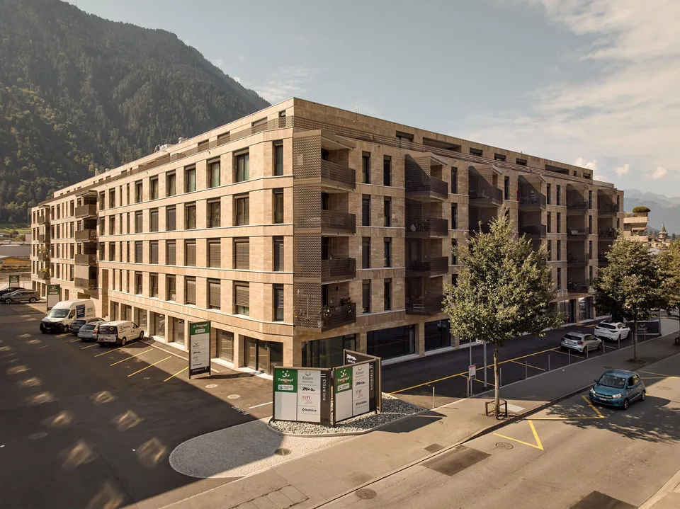 Verkaufsflächen mit Schaufenster - flexibel & modern an Top La
