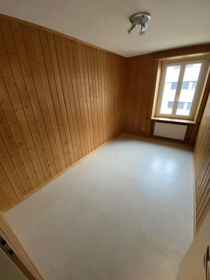 Charaktervolle 4.5-Zi-Wohnung mit Balkon in Domat/Ems
