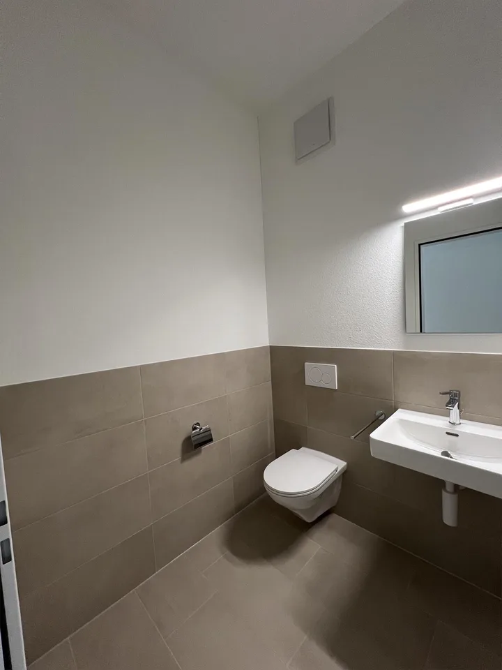 Erstbezug mit Stil – moderne 3.5-Zimmerwohnung – Foto 6 von 8