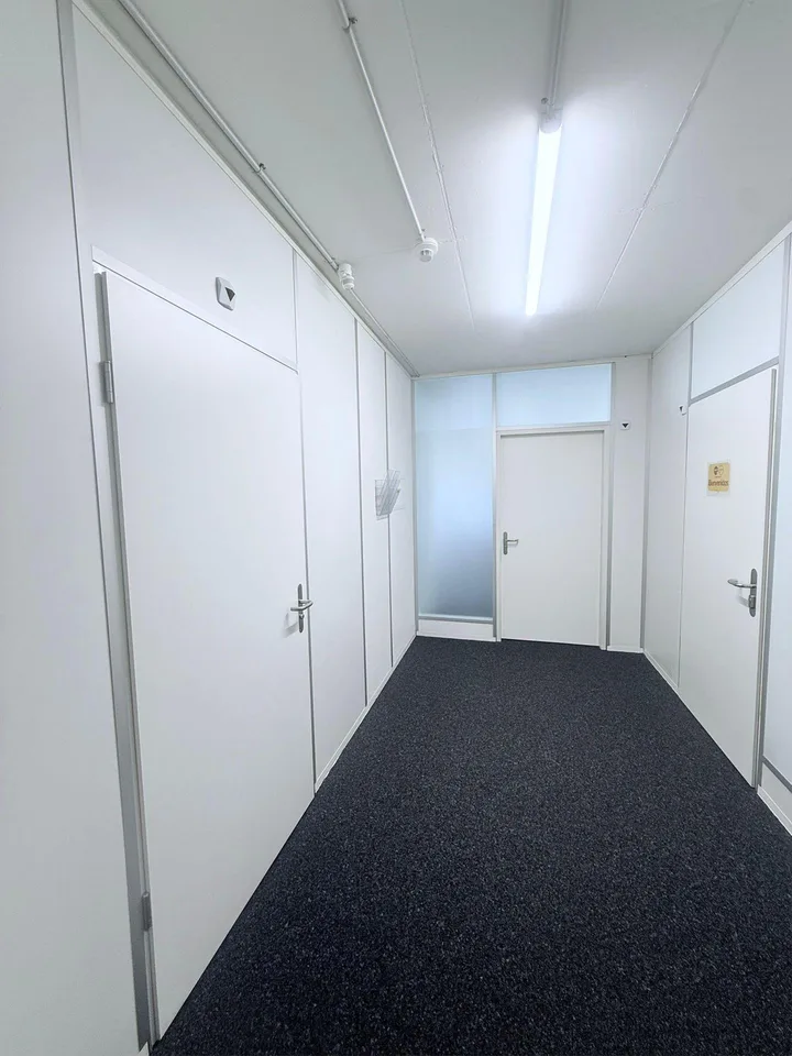 Lichtdurchflutete Bürofläche in Schaffhausen – Foto 6 von 13