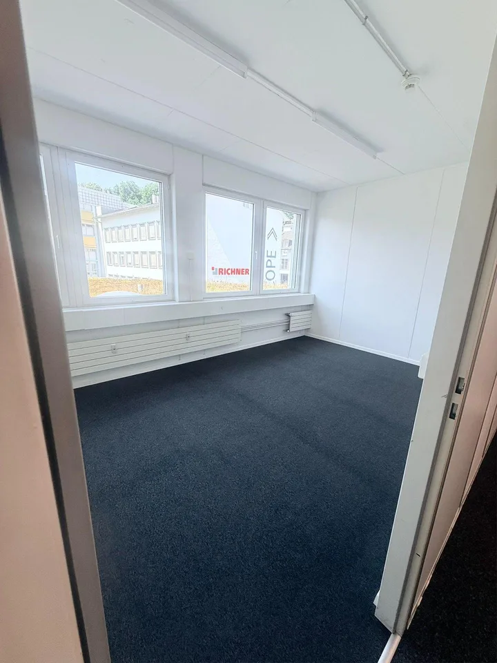 Lichtdurchflutete Bürofläche in Schaffhausen