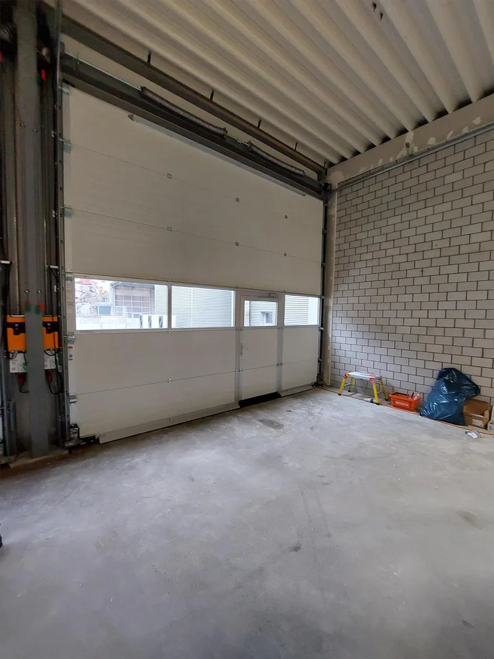 132m2 Gewerbe in Stallikon