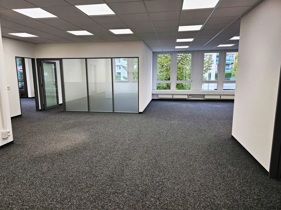 Arbeiten mit direkter Anbindung an den ÖV - Büroräume im Zentrum «L...