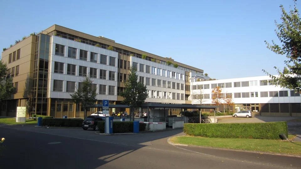 Arbeiten mit direkter Anbindung an den ÖV - Büroräume im Zentrum «L...
