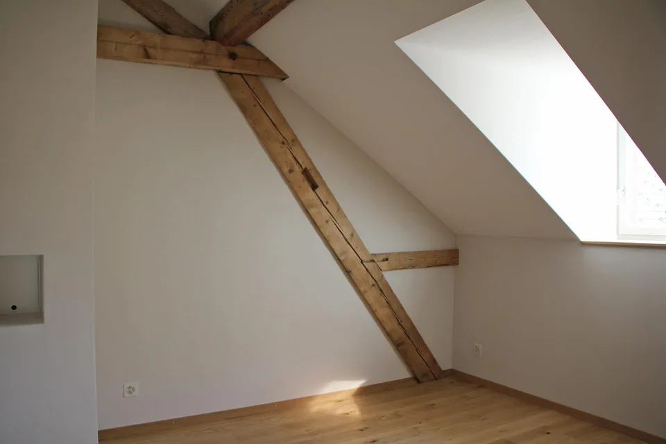 Gemütliche und günstige 3 Zimmer-Wohnung im Dachgeschoss