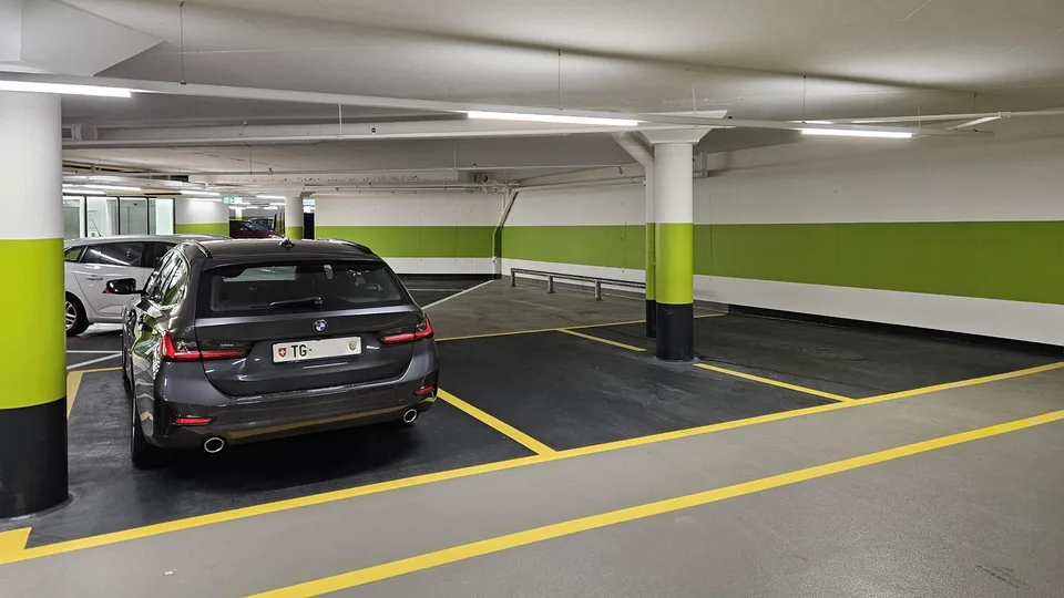 Auto Einstellplätze in der Tiefgarage Stadtmarkt...