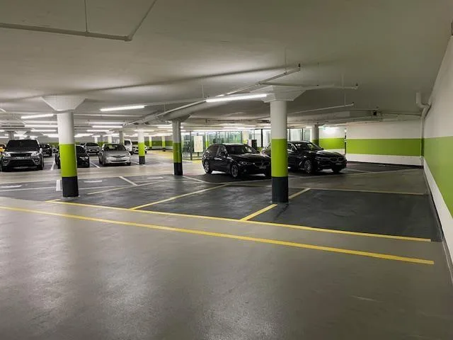 Auto Einstellplätze in der Tiefgarage Stadtmarkt...