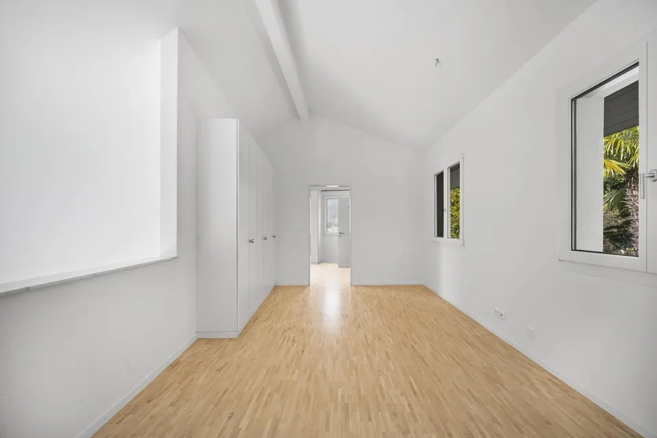 8.5 Zimmer-Villa an exklusiver Lage