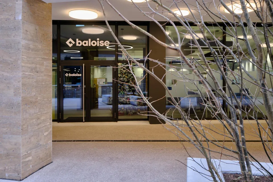 Vielseitig nutzbare Gewerbe- oder Bürofläche mit Schaufenster