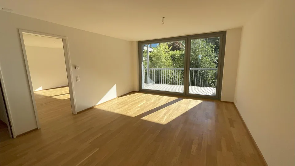 Renovierte 3.5-Zimmer-Wohnung mit grosser Terrasse & Holzofen