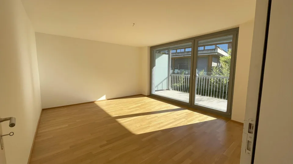 Renovierte 3.5-Zimmer-Wohnung mit grosser Terrasse & Holzofen