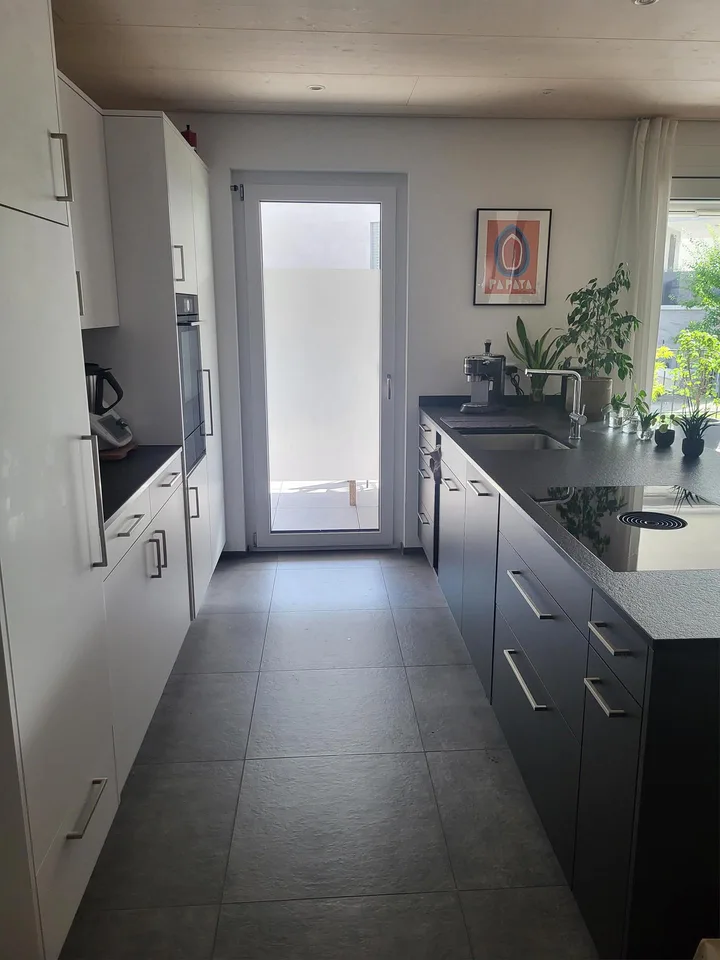 Helle, moderne 3.5-Zimmer-Wohnung mit hoher Energieeffizienz