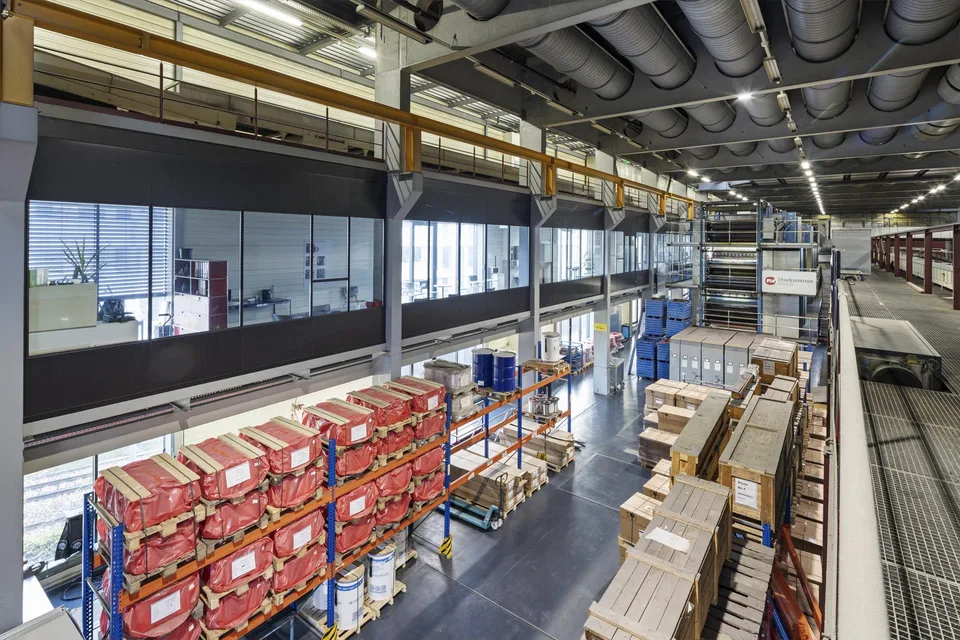 Grosszügig und vielfältig nutzbare Industrieflächen im Druckzentrum...