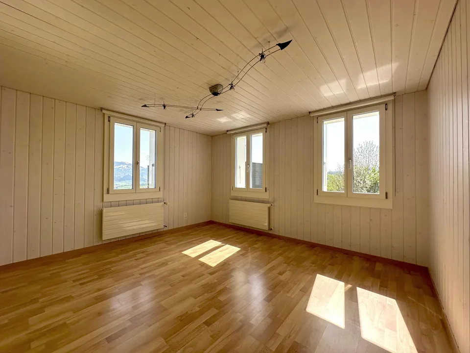 Charmante 4-Zi Wohnung mit toller Aussicht