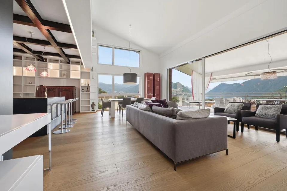 Duplex d'Eccezione vicino alla scuola Tasis con vista lago | Except...