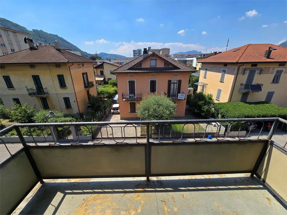 Chiasso - 3.5 Locali (Trilocale) in Zona Tranquilla e Servita – photo 7 sur 10