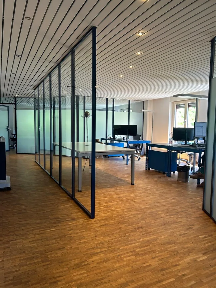 Am Aarestrand kommt man gerne zur Arbeit! – Foto 9 von 13