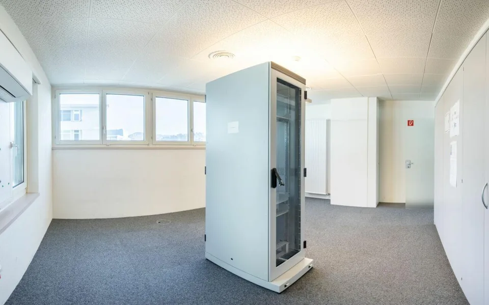 Attraktive Büroräumlichkeiten an zentraler Lage zu vermieten – Foto 9 von 11