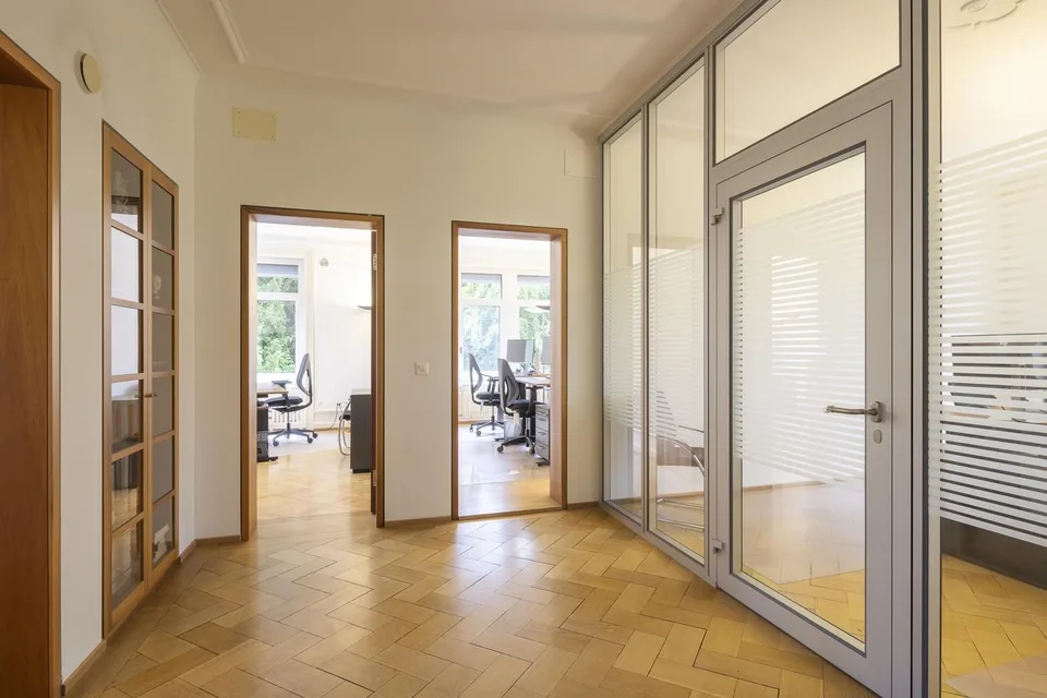 Repräsentative Bürovilla am Zürichsee Single Tenant gesucht – Foto 13 von 13