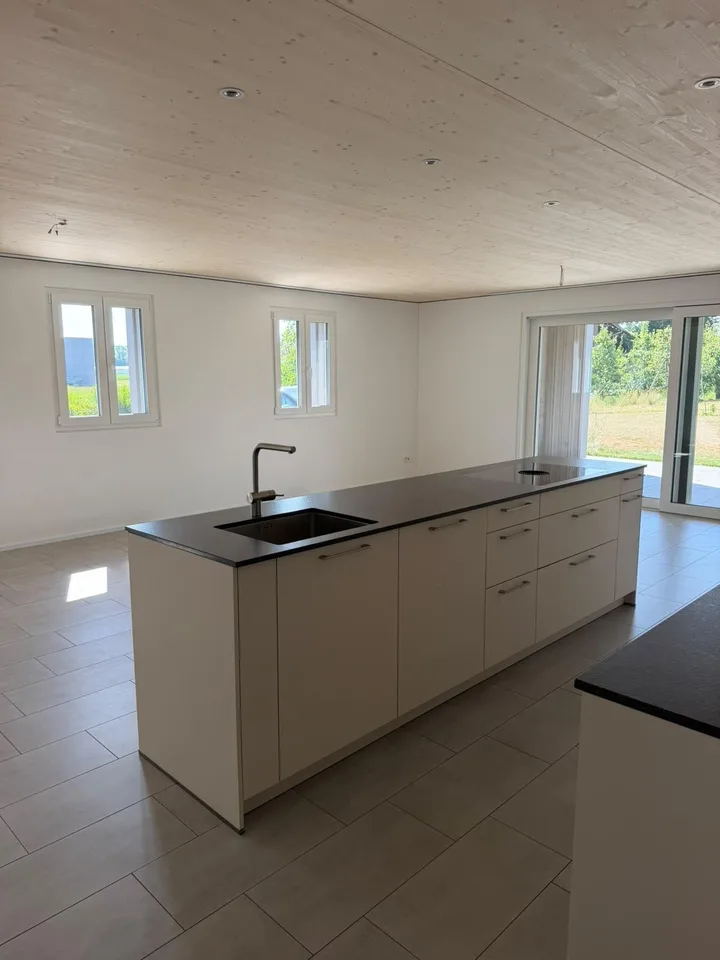 3 1/2 Zimmerwohnung EG