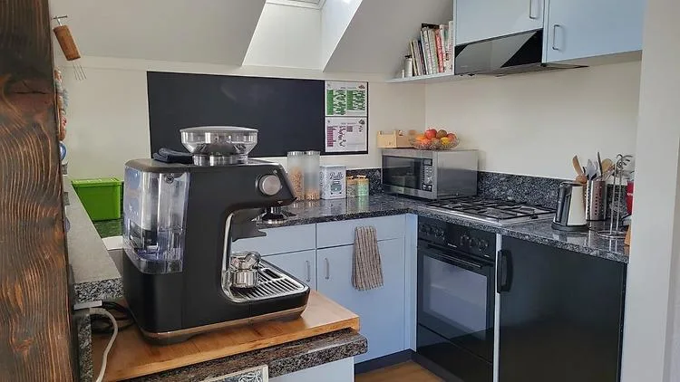2 ZI-WOHNUNG IN THUN (BE), MÖBLIERT, TEMPORÄR