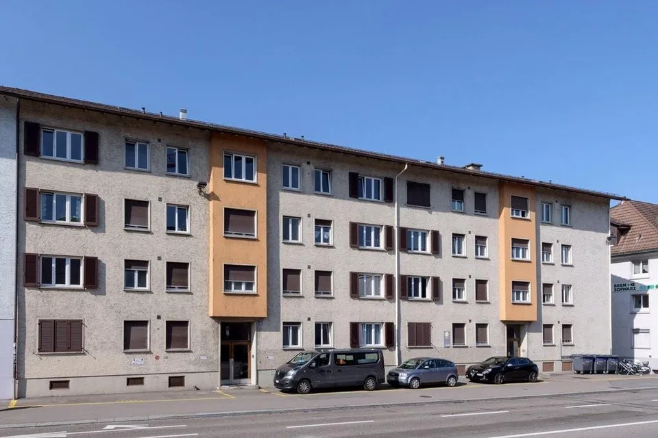 Aussenparkplatz in Zürich Altstetten