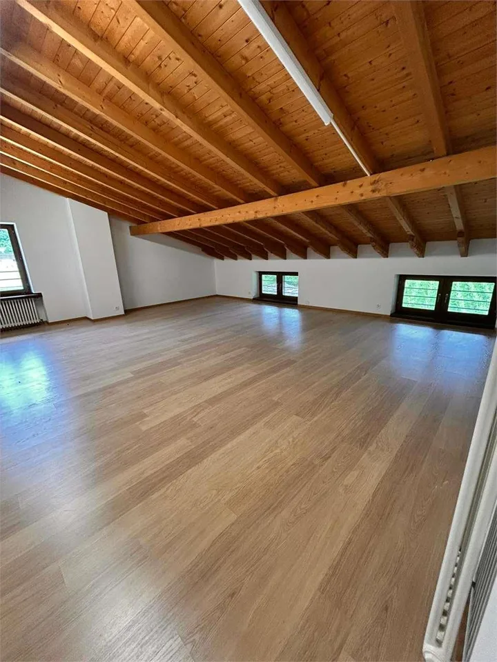 Spazio Commerciale/Magazzino