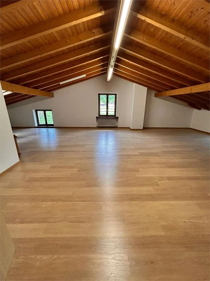 Spazio Commerciale/Magazzino