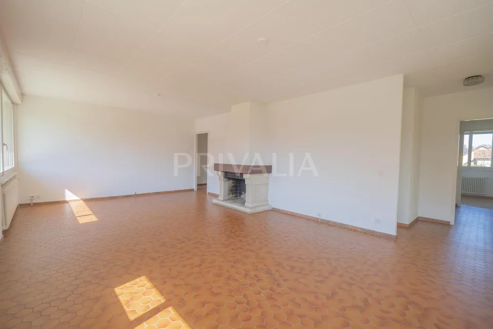 Belle villa individuelle de plain-pied avec jardin au coeur de la C...