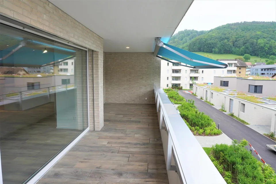 Attika Exklusive 3.5 Zimmerwohnung mit Stil