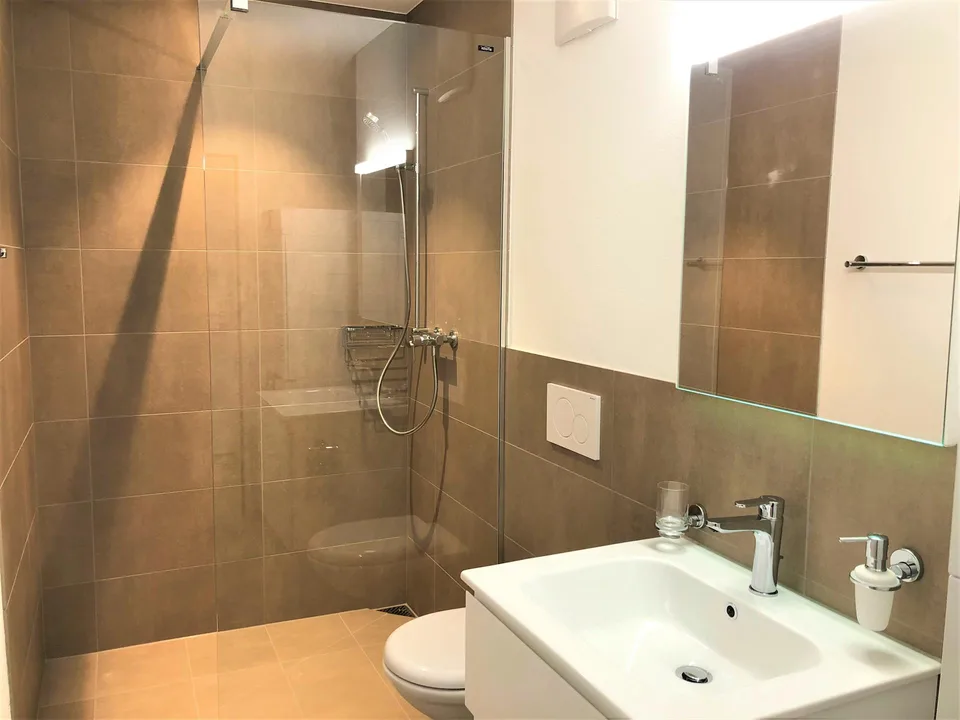 Attika Exklusive 3.5 Zimmerwohnung mit Stil