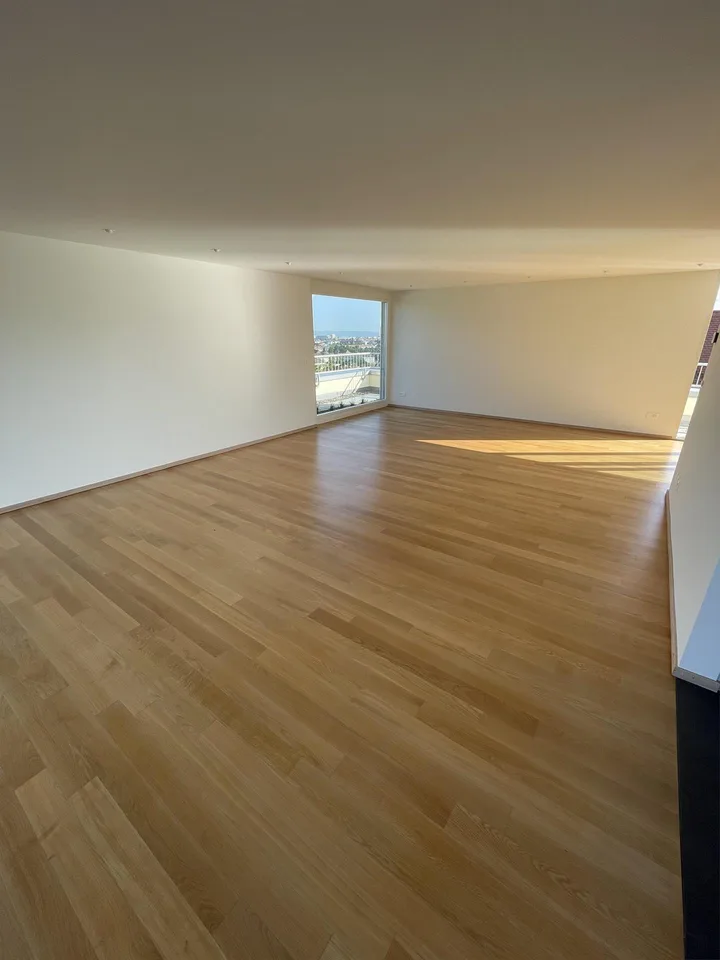 Luxuriöse 4.5-Maisonette-Wohnung in Binningen zu vermieten