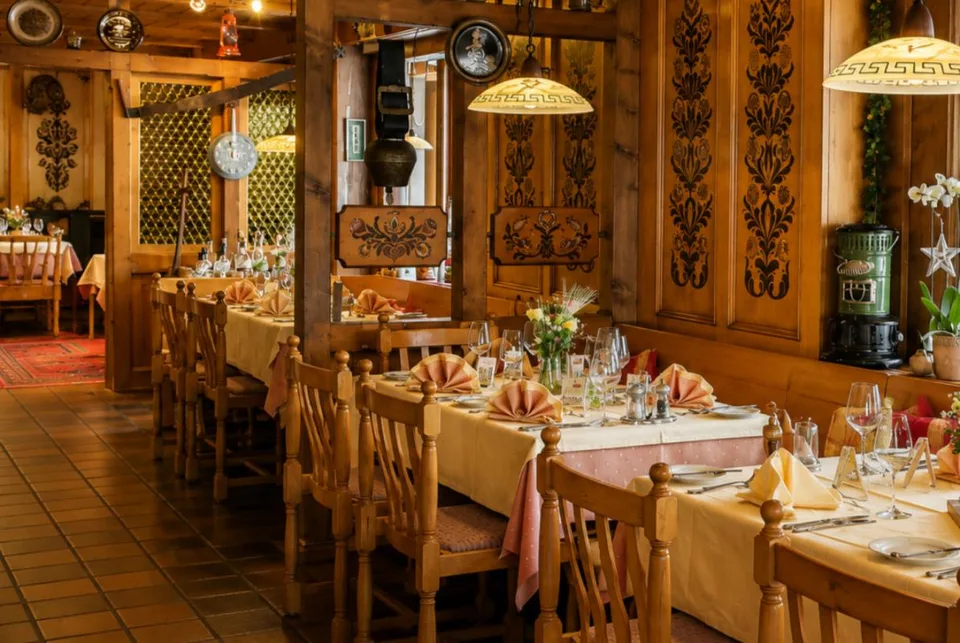 Restaurant an beliebter Tourismusdestination zu verpachten