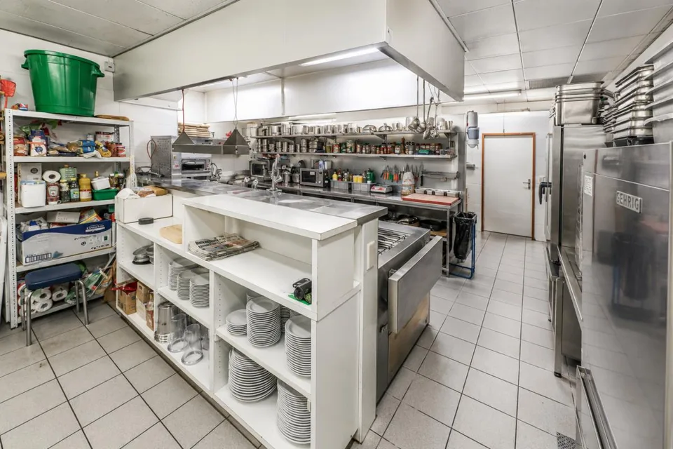 Restaurant an beliebter Tourismusdestination zu verpachten